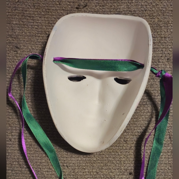 Colorful Decorative Mask Witth Ribbons - Picture 6 of 6